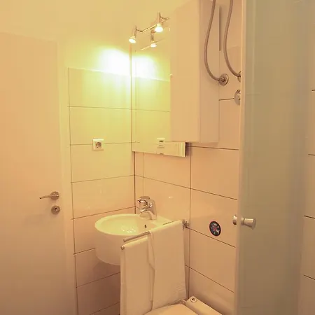 콘타리니 럭셔리 룸스 게스트하우스